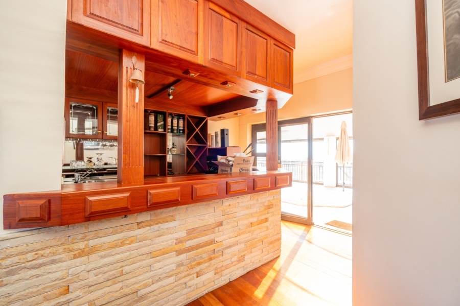 7 Bedroom Property for Sale in Myburgh Park Western Cape